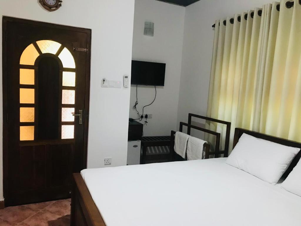 Langama Thena - ළඟම තැන Hotel Anuradhapura Exterior foto