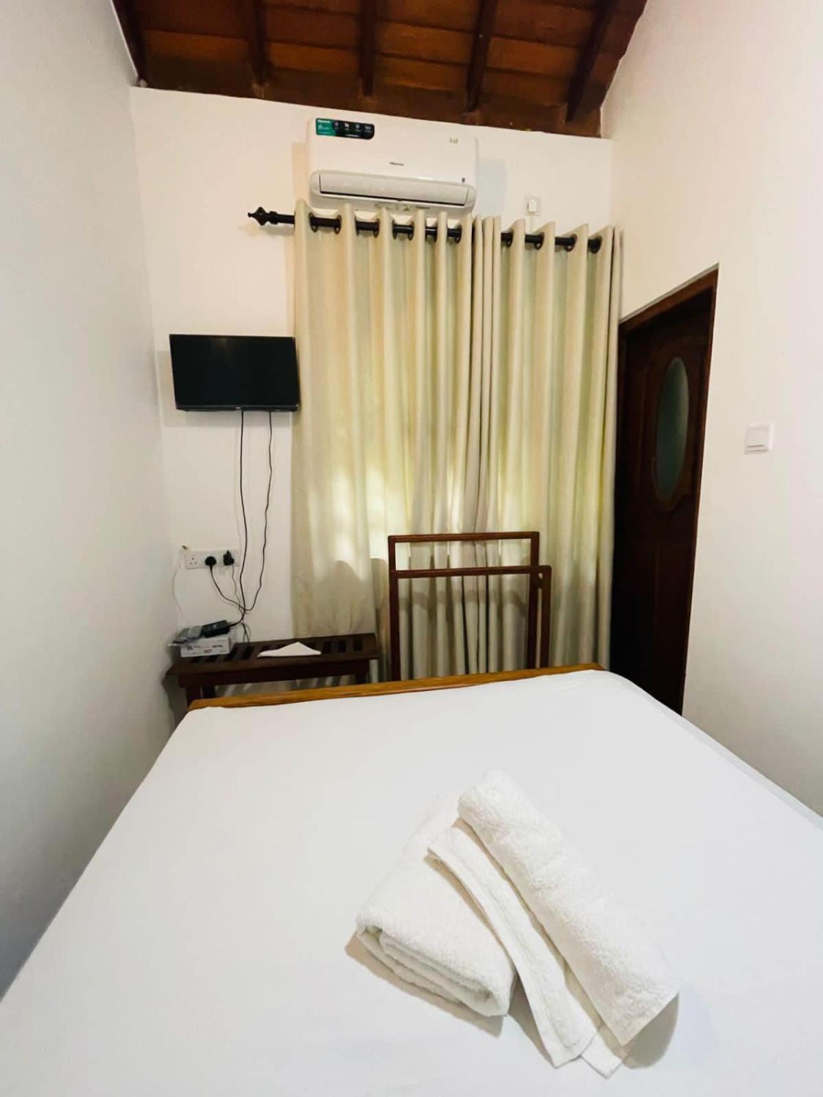 Langama Thena - ළඟම තැන Hotel Anuradhapura Exterior foto